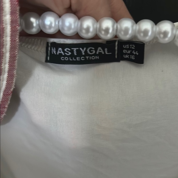 Nasty Gal White Plunging V-Neck Bodysuit - Picture 2 of 3